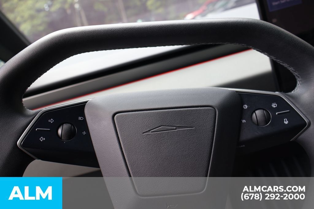 Used 2024 Tesla Cybertruck AWD Crew Cab image 27