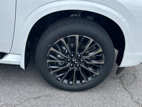 New 2026 INFINITI QX80 Autograph w/ Premium Cargo Package AWD/4WD image 9