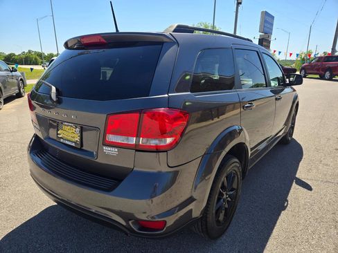Used 2019 Dodge Journey SE w/ Blacktop Package FWD image 5