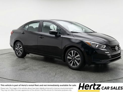 Used 2025 Nissan Versa SV image 1