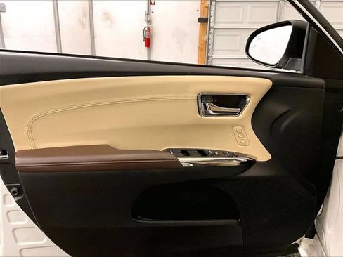 Used 2017 Toyota Avalon XLE Premium w/ All Weather Liner Package FWD image 22