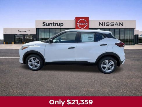 New 2025 Nissan Kicks Play S image 6