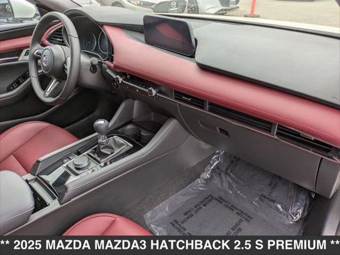 Used 2025 MAZDA MAZDA3 2.5 S Hatchback w/ Premium Pkg image 23