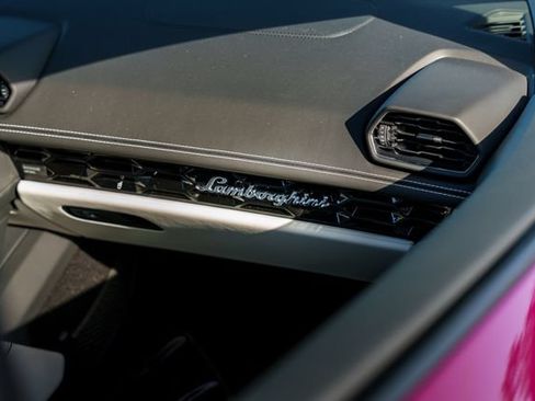 Used 2022 Lamborghini Huracan EVO RWD image 19