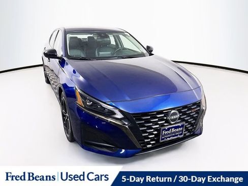 Used 2023 Nissan Altima 2.5 SR FWD image 34
