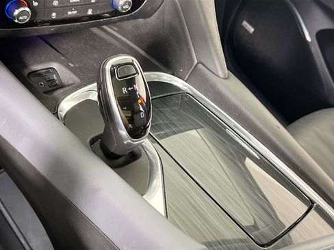 Used 2020 Buick Enclave Essence w/ Sound and Sites Package image 17