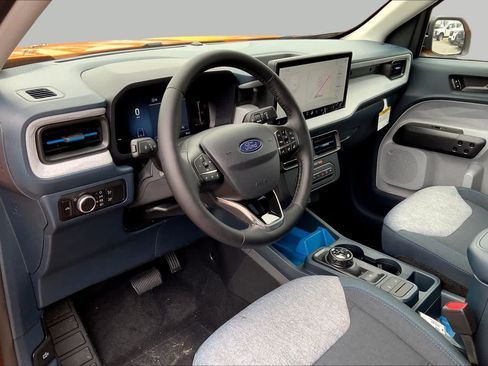 New 2026 Ford Maverick XLT w/ XLT Luxury Package FWD image 8