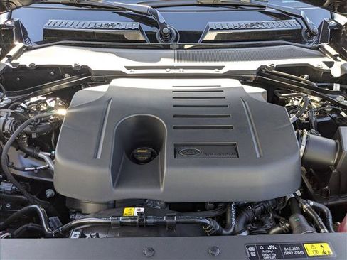 New 2026 Land Rover Defender 110 X-Dynamic SE AWD/4WD image 18