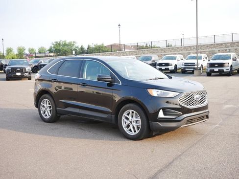 Certified 2024 Ford Edge SEL AWD/4WD image 4