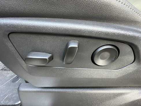 Used 2025 Chevrolet Silverado 1500 RST w/ Dark Appearance Package image 14