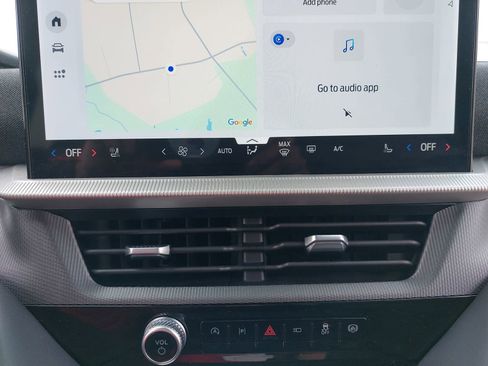 Used 2025 Ford Explorer ST-Line w/ Premium Package image 23