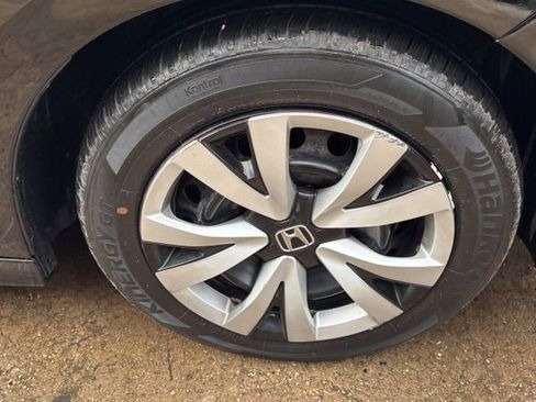 Used 2025 Honda Civic LX image 24