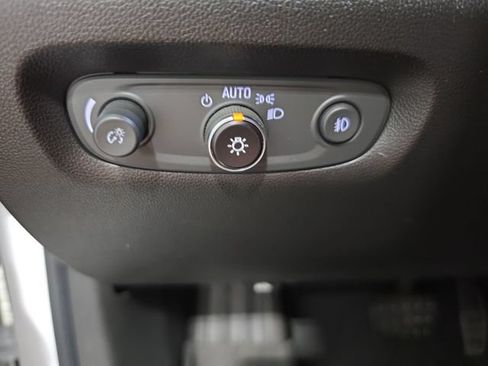 Used 2018 Chevrolet Traverse LT AWD/4WD image 15
