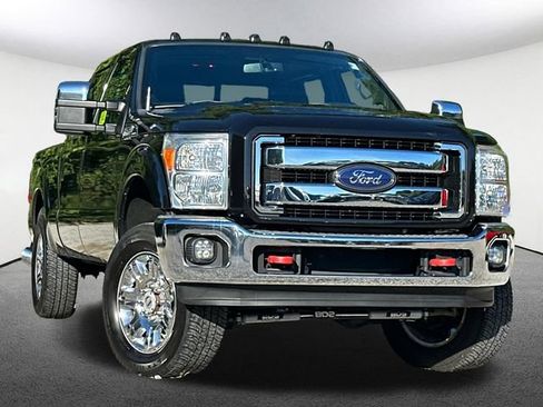 Used 2015 Ford F250 Lariat w/ Lariat Ultimate Package AWD/4WD image 2