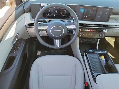 New 2026 Hyundai Tucson Blue SE w/ Tow & Go Package image 7