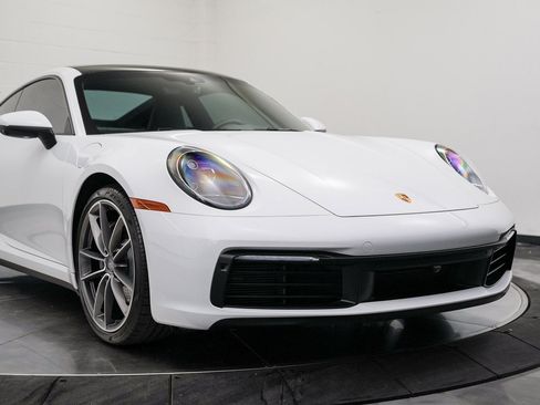 Used 2022 Porsche 911 Carrera image 9