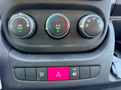 Used 2017 RAM ProMaster 2500 FWD image 25