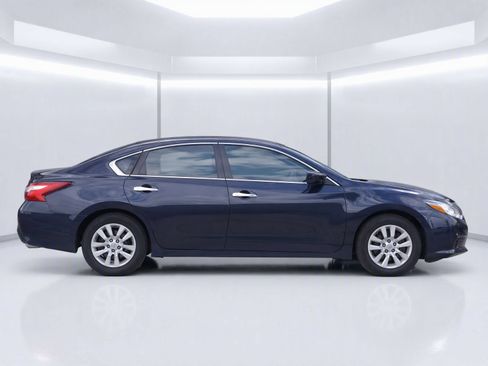 Used 2016 Nissan Altima 2.5 S w/ Power Driver Seat Package FWD image 8
