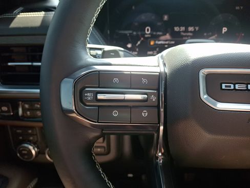Used 2026 GMC Yukon Denali Ultimate AWD/4WD image 22