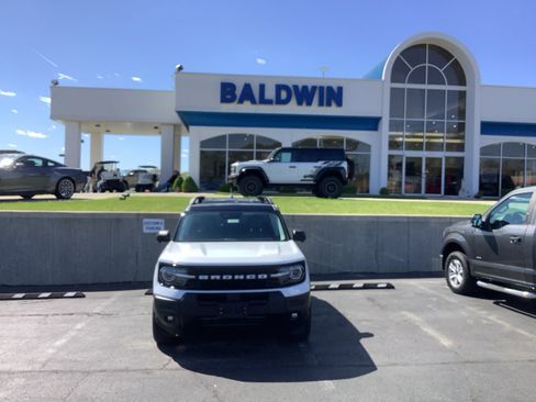 New 2026 Ford Bronco Sport Outer Banks w/ Outer Banks Tech Package+ image 2