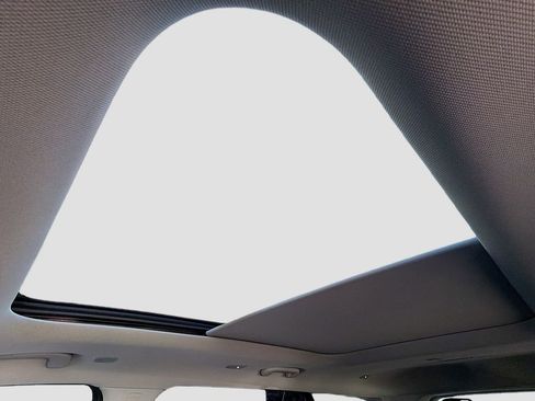 Used 2023 Jeep Grand Cherokee L Limited image 11