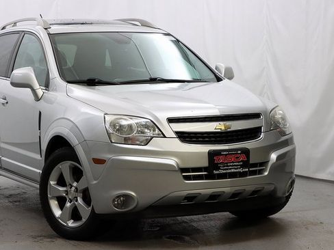 Used 2014 Chevrolet Captiva Sport LT w/ Convenience Package image 2