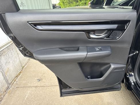 Used 2023 Honda CR-V Sport Touring image 11