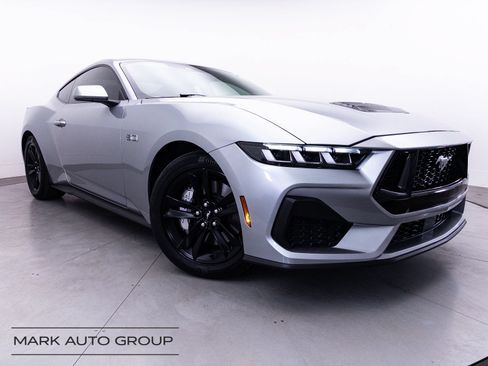 Used 2024 Ford Mustang GT RWD image 1