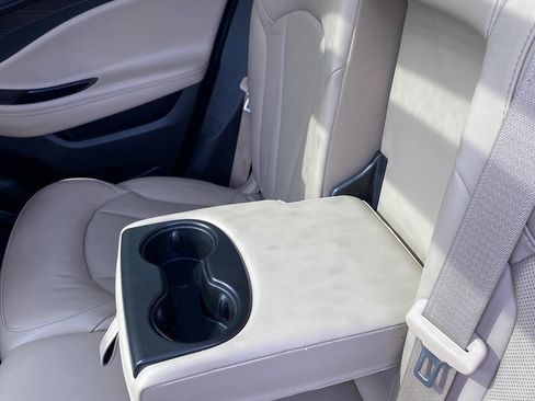 Used 2020 Buick Envision Essence image 19