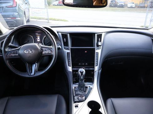 Used 2020 INFINITI Q50 Luxe w/ Essential Package (3.0T Luxe) RWD image 12