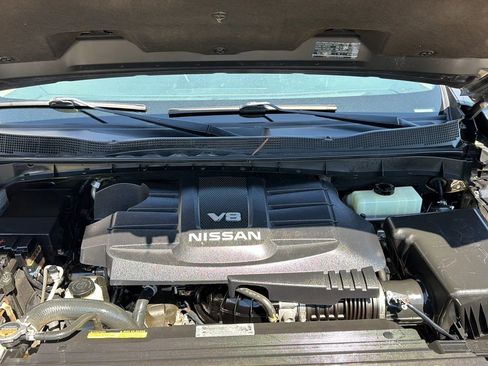 Used 2018 Nissan Titan SV RWD image 23