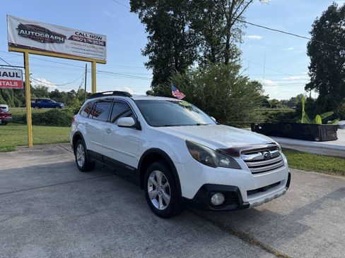 Used 2014 Subaru Outback 2.5i Limited AWD/4WD image 3