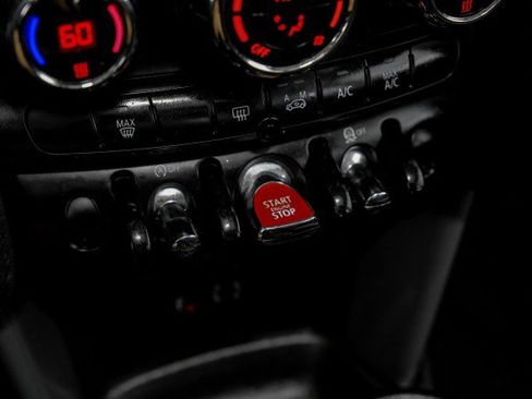 Used 2016 MINI Cooper 4-Door Hardtop FWD image 19