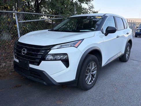 Used 2024 Nissan Rogue S AWD/4WD image 1