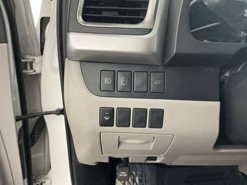 Used 2019 Toyota Highlander XLE AWD/4WD image 26
