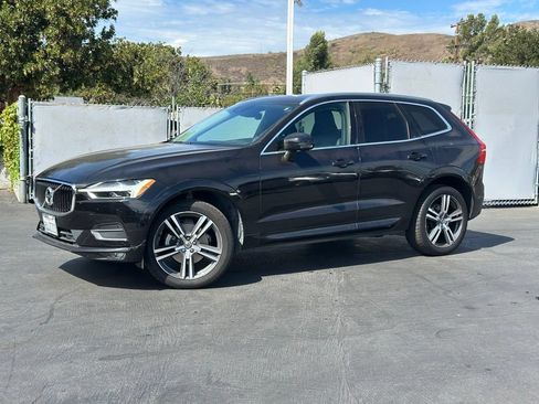 Used 2021 Volvo XC60 T5 Momentum w/ Advanced Package AWD/4WD image 1