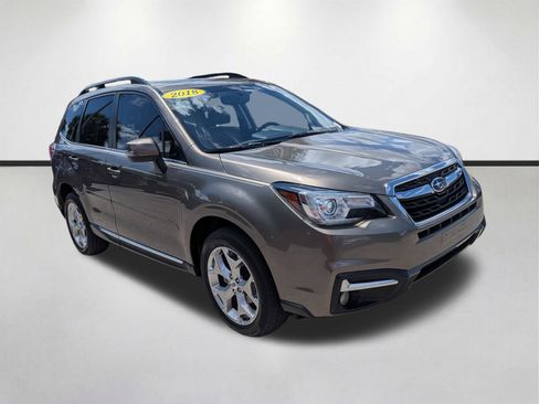 Used 2018 Subaru Forester 2.5i Touring AWD/4WD image 2