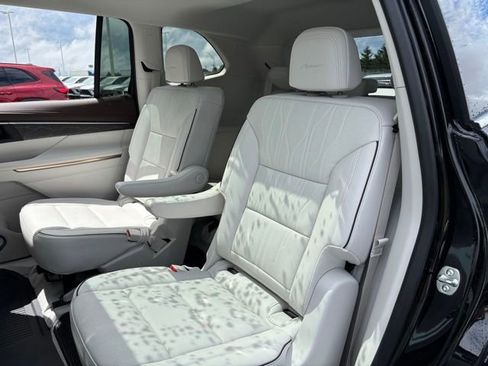New 2026 Buick Enclave Avenir w/ Super Cruise Package AWD/4WD image 45