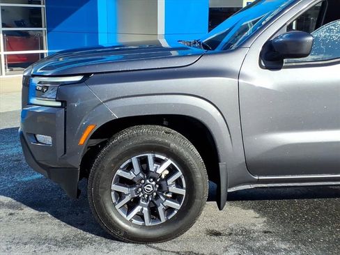 Used 2024 Nissan Frontier SL w/ Technology Package image 6