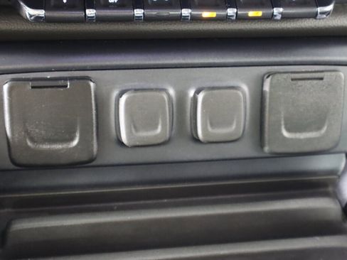 Used 2018 GMC Sierra 1500 SLT image 28