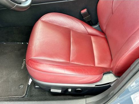 Used 2024 MAZDA MAZDA3 s image 18