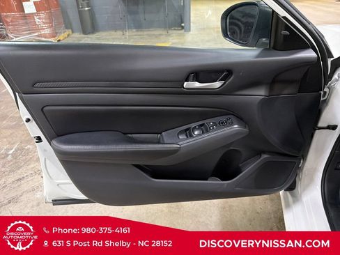 Certified 2025 Nissan Altima 2.5 SV AWD/4WD image 10