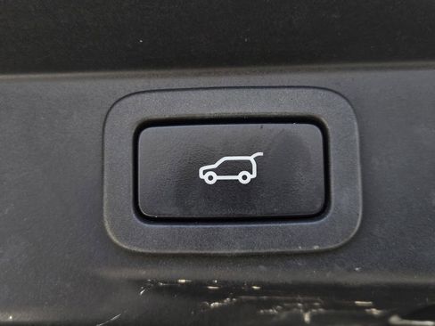 Used 2020 Land Rover Range Rover Sport HSE AWD/4WD image 12