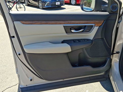 Used 2017 Honda CR-V Touring image 13