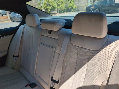 Used 2023 BMW 530i 530i w/ Convenience Package image 19