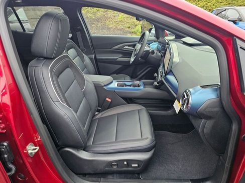 New 2026 Chevrolet Equinox EV LT w/ Convenience Package II FWD image 29