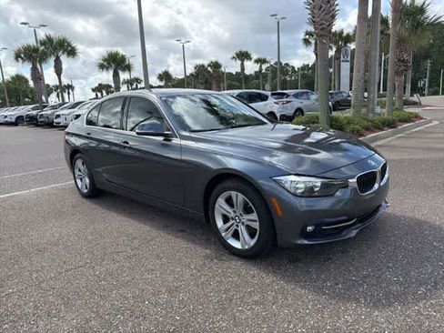 Used 2017 BMW 330i xDrive Sedan AWD/4WD image 10