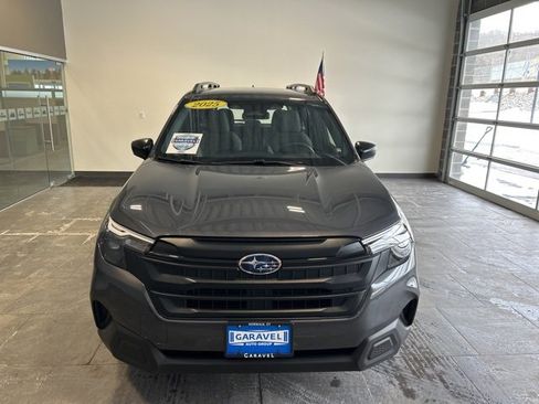 Used 2025 Subaru Forester image 31