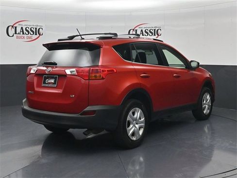 Used 2014 Toyota RAV4 LE image 7