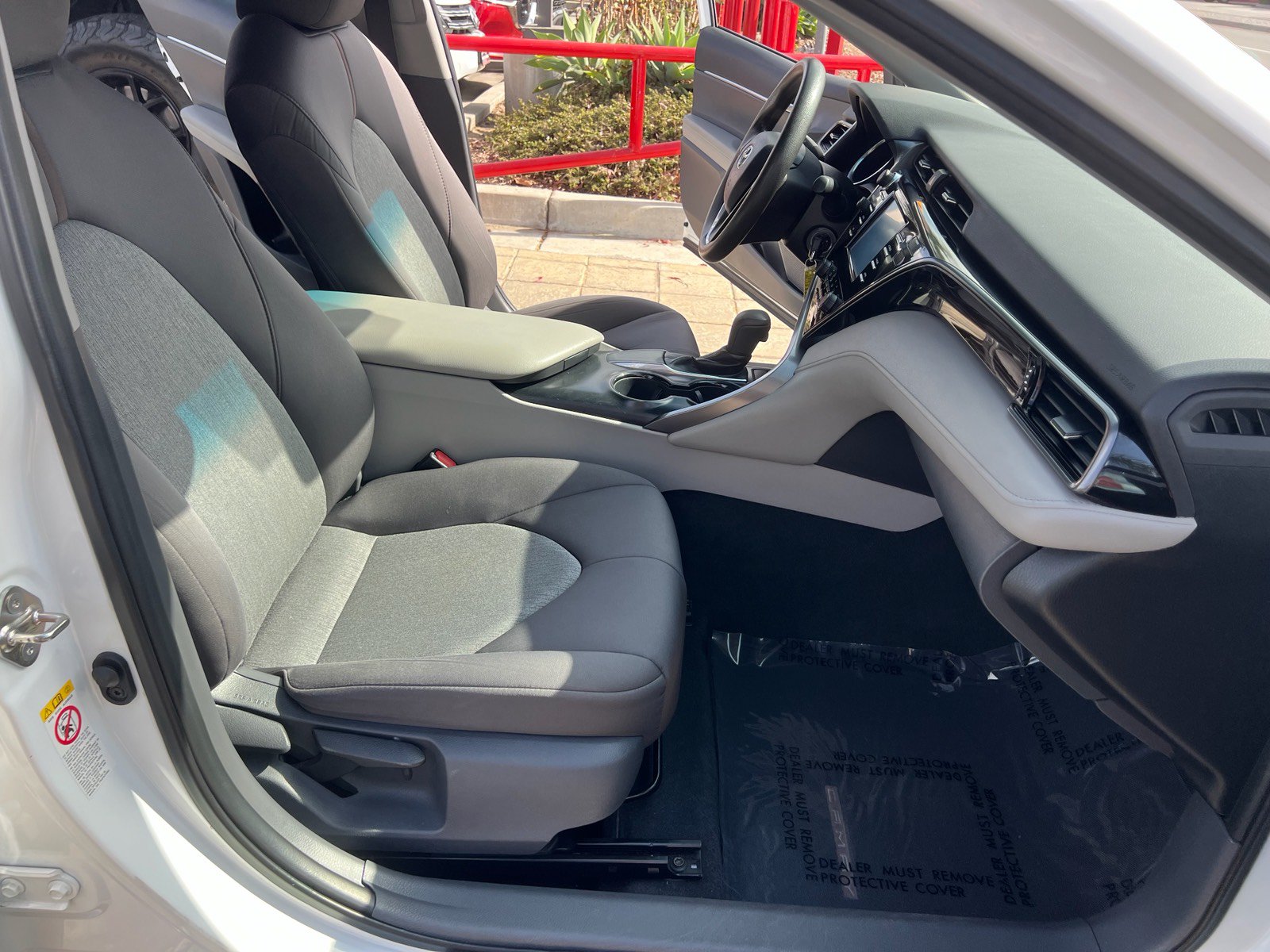 Used 2019 Toyota Camry LE FWD image 29